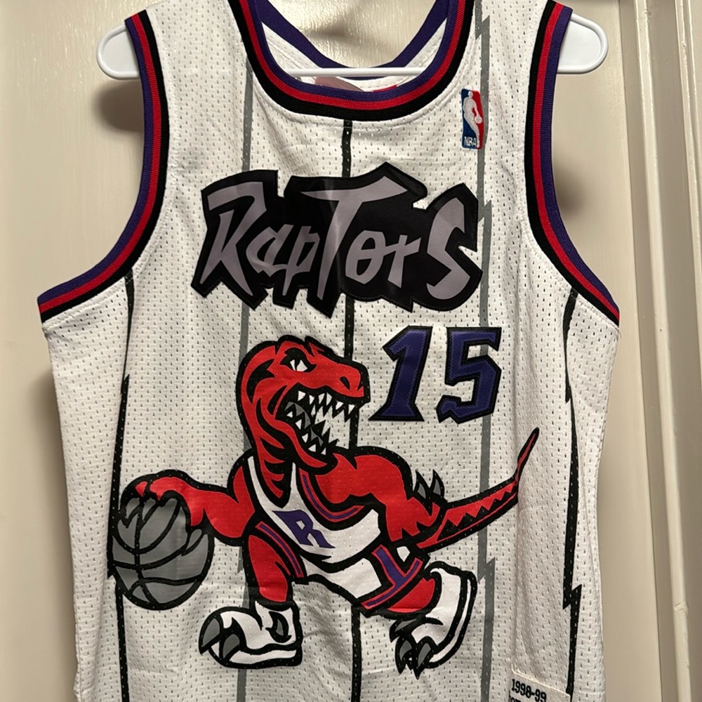 Vince Carter Toronto Raptors throwback jersey Mitchell and Ness, size M [40]